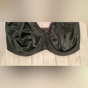 Elomi black seamless tshirt bra